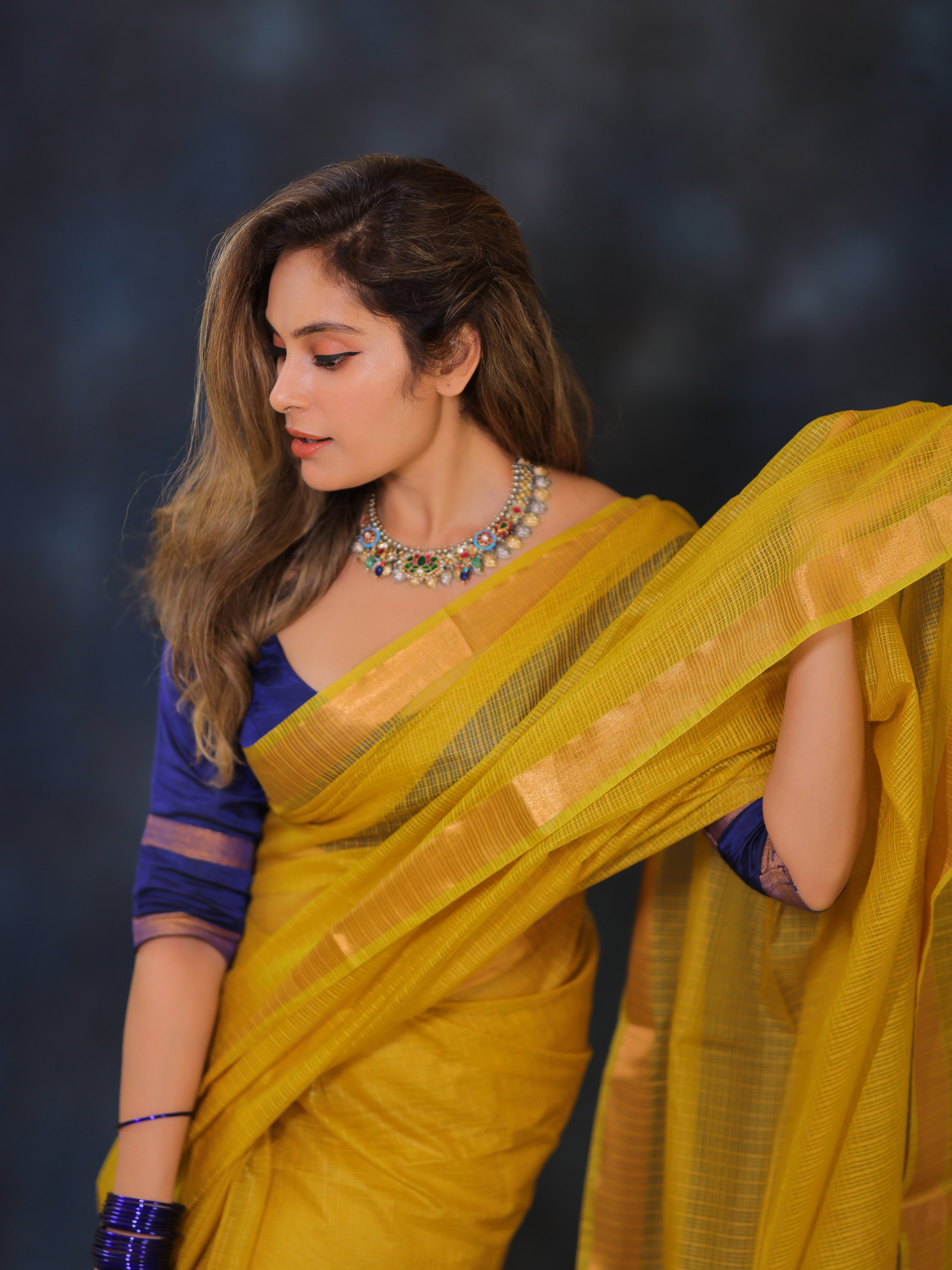 Fig Halva (Kota Daria Saree + Unstitched Blouse Piece)