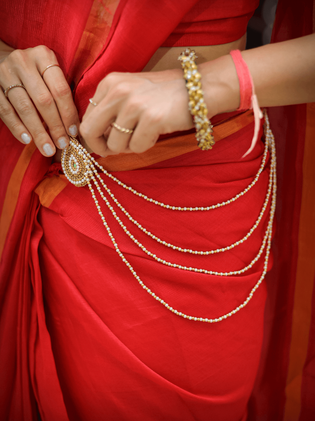 Idhaya (Handwoven Silk Cotton Hip Chain Saree + Blouse Piece)