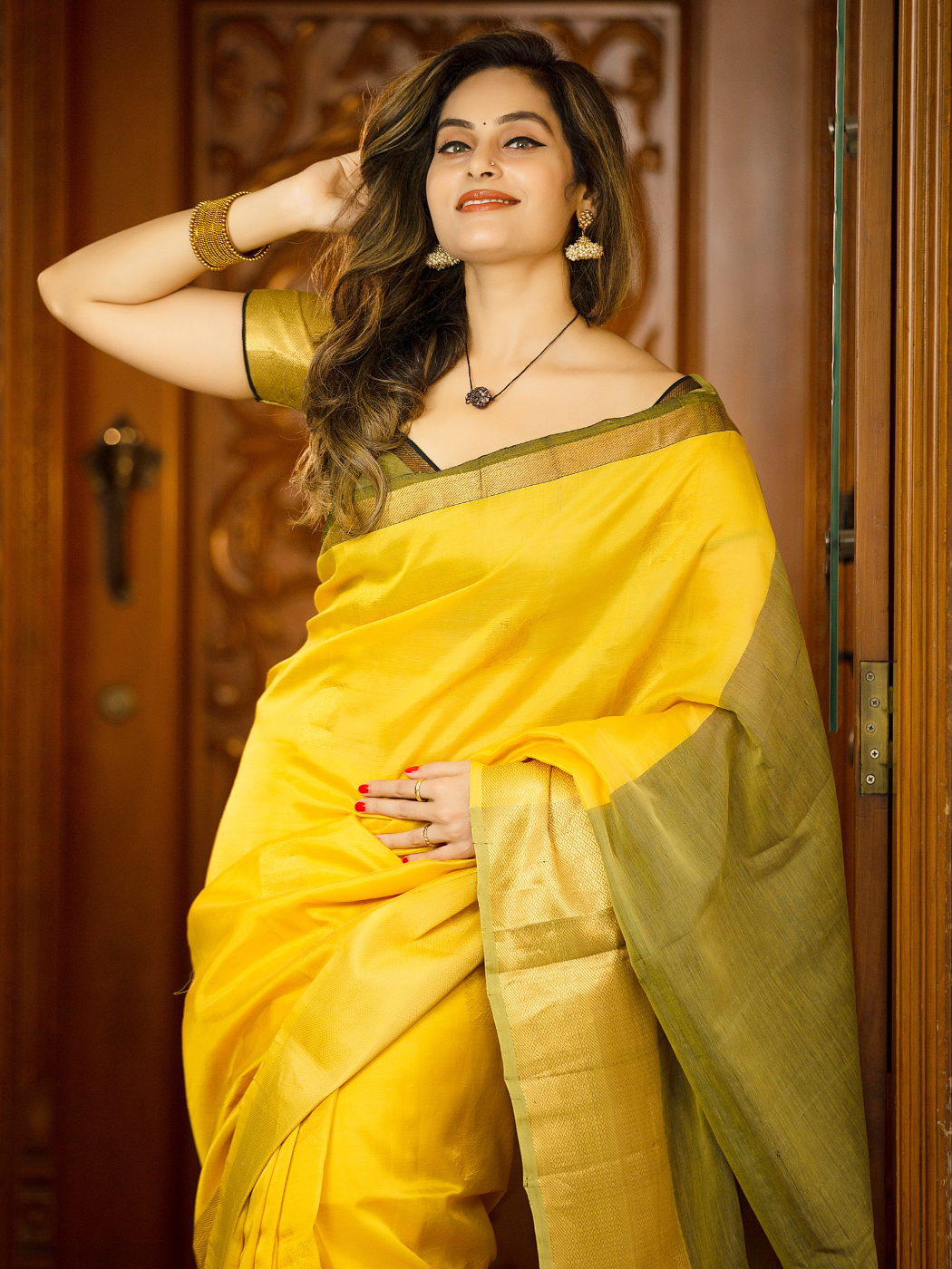 Bhavya (Handwoven Silk Cotton Saree + Blouse Piece)