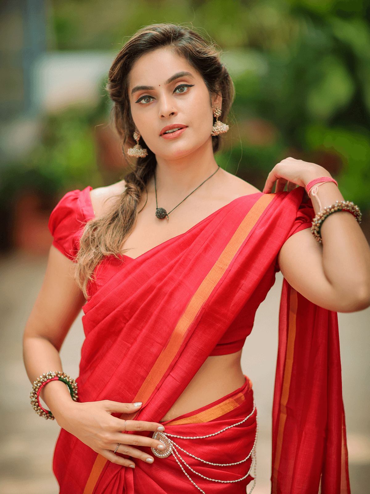 Idhaya (Handwoven Silk Cotton Hip Chain Saree + Blouse Piece)