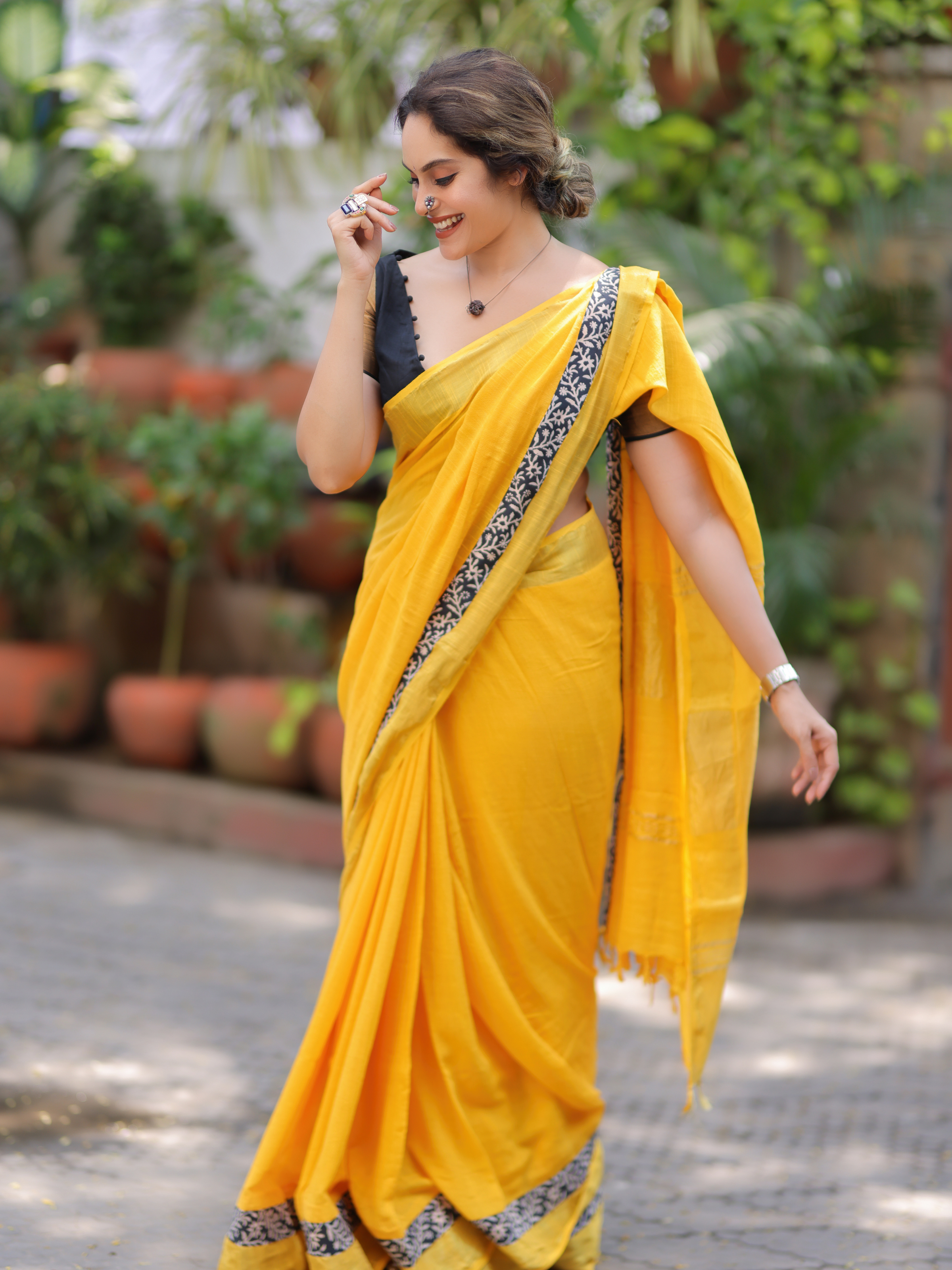 Aamras Kulfi (Saree + Unstitched Blouse Piece)