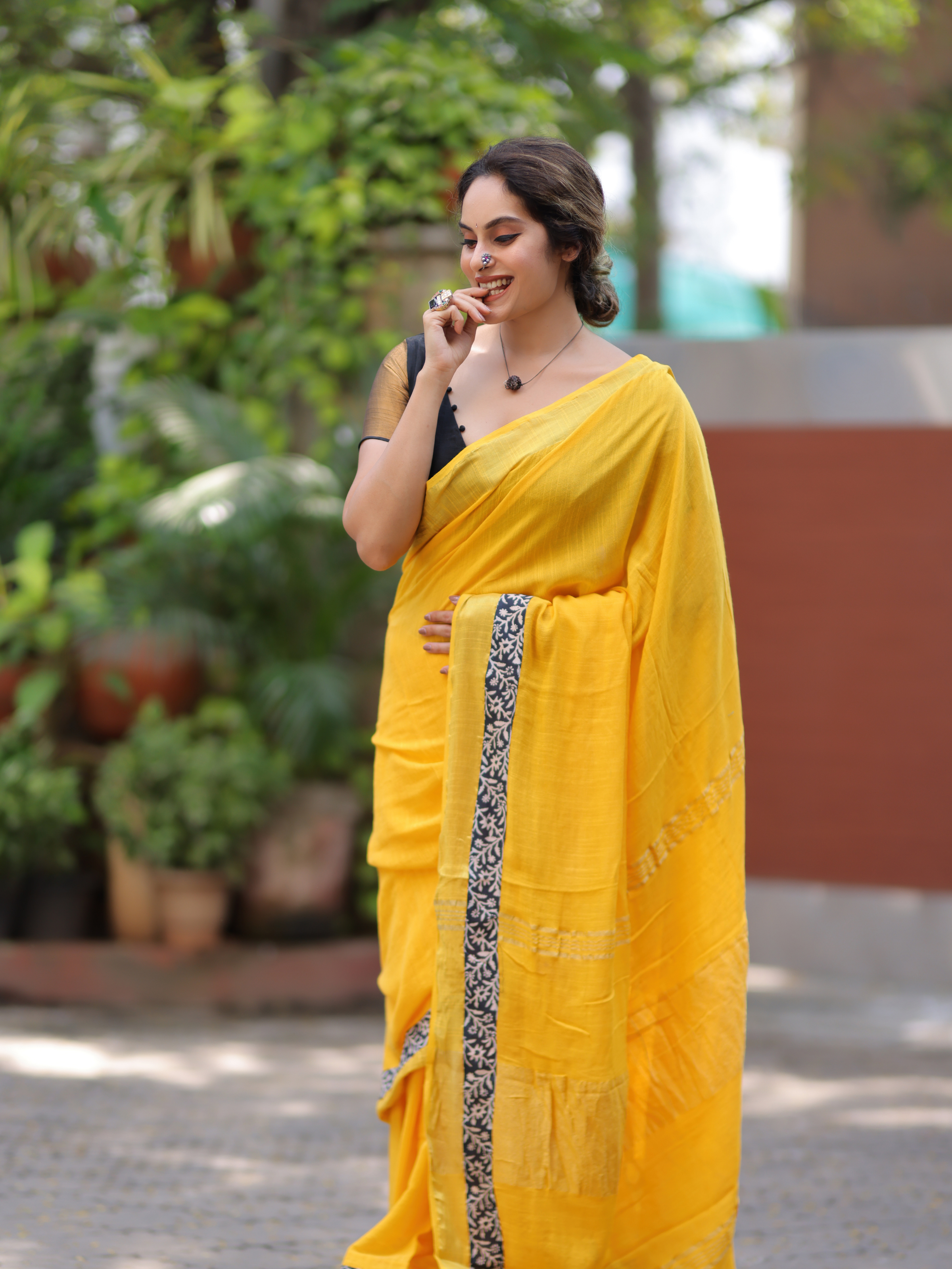 Aamras Kulfi (Saree + Unstitched Blouse Piece)