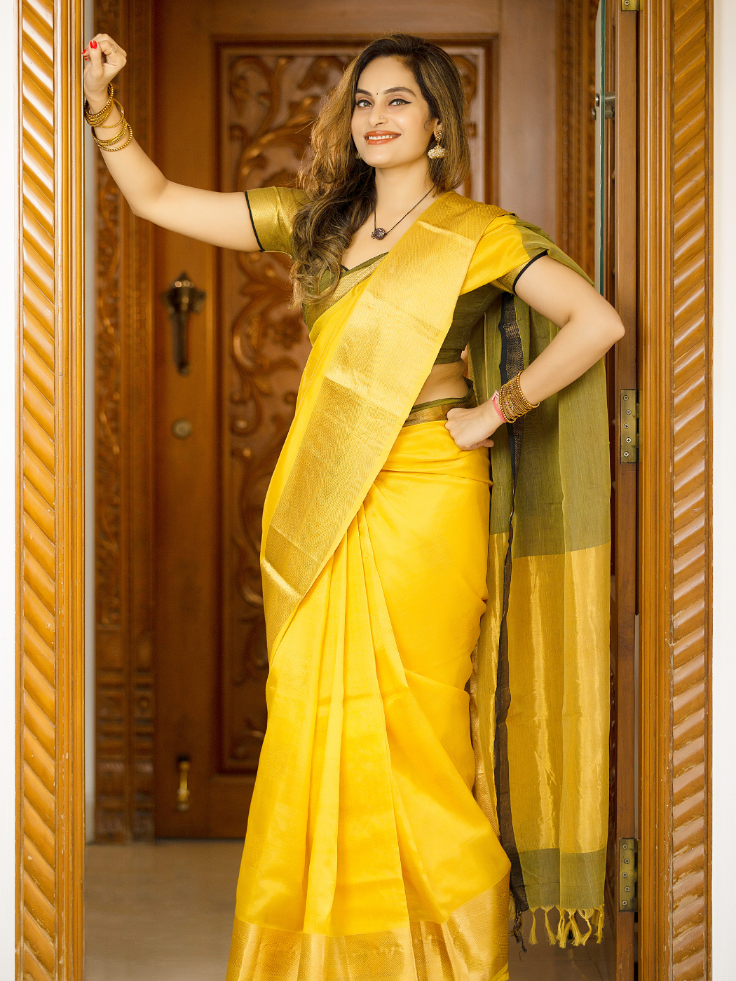 Bhavya (Handwoven Silk Cotton Saree + Blouse Piece)