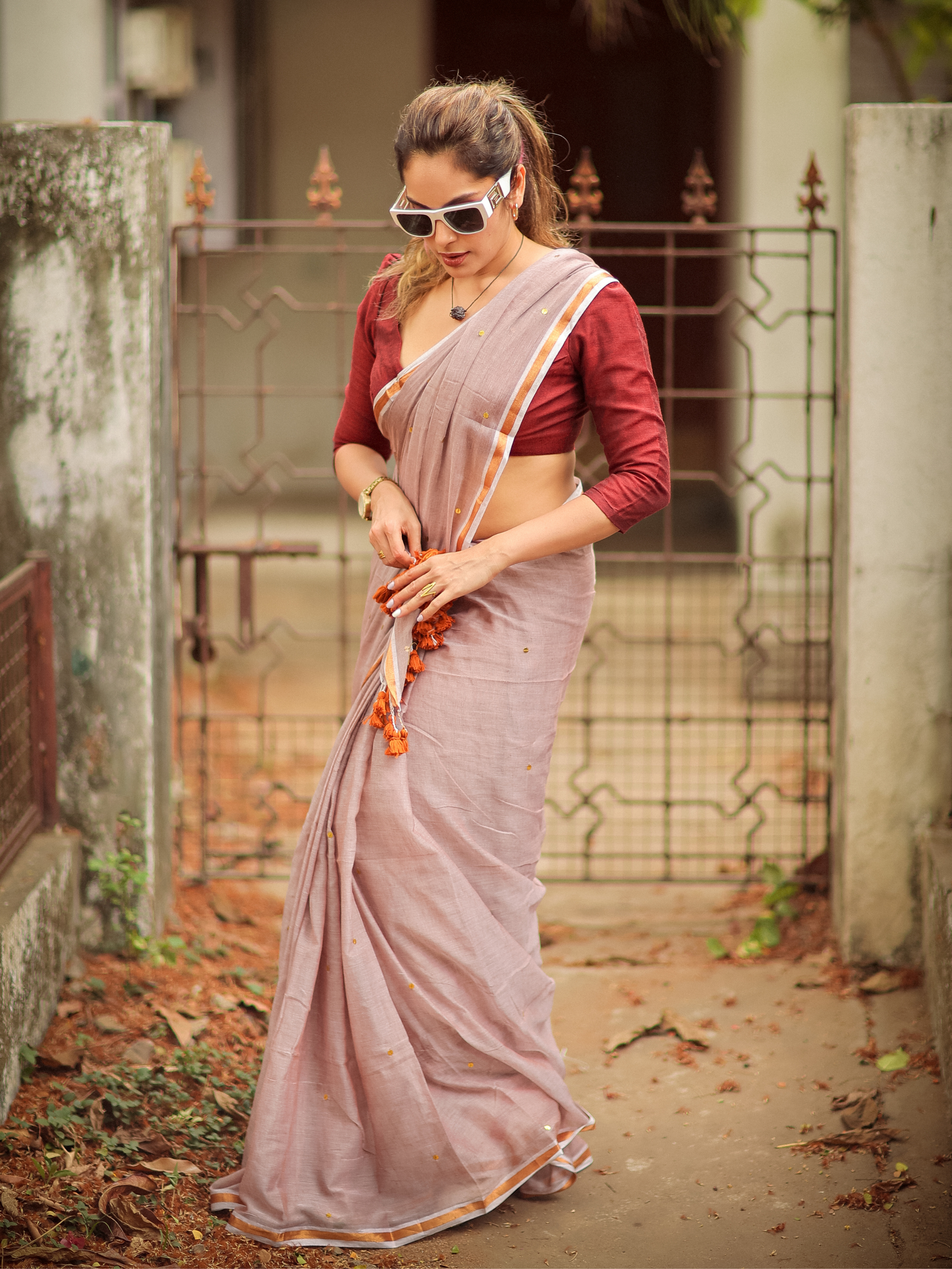 Sweet Sparrow (Pure Mul Cotton Saree)