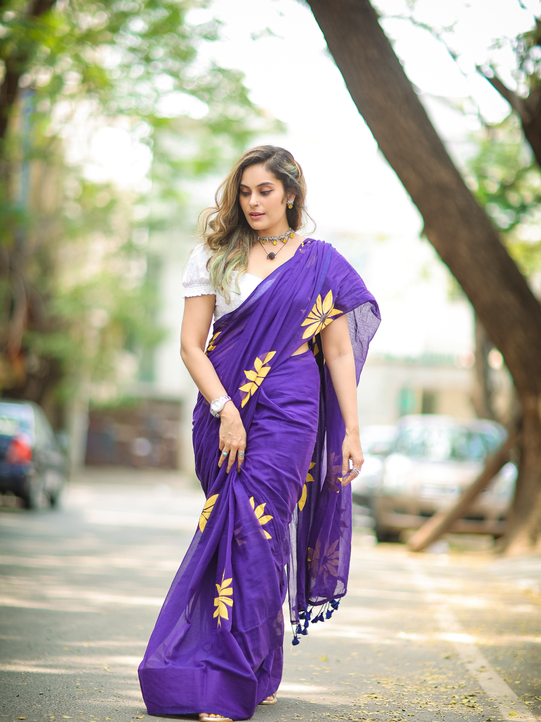 Sunahara Saavan (Pure Mul Cotton Saree + Unstitched Blouse Piece)