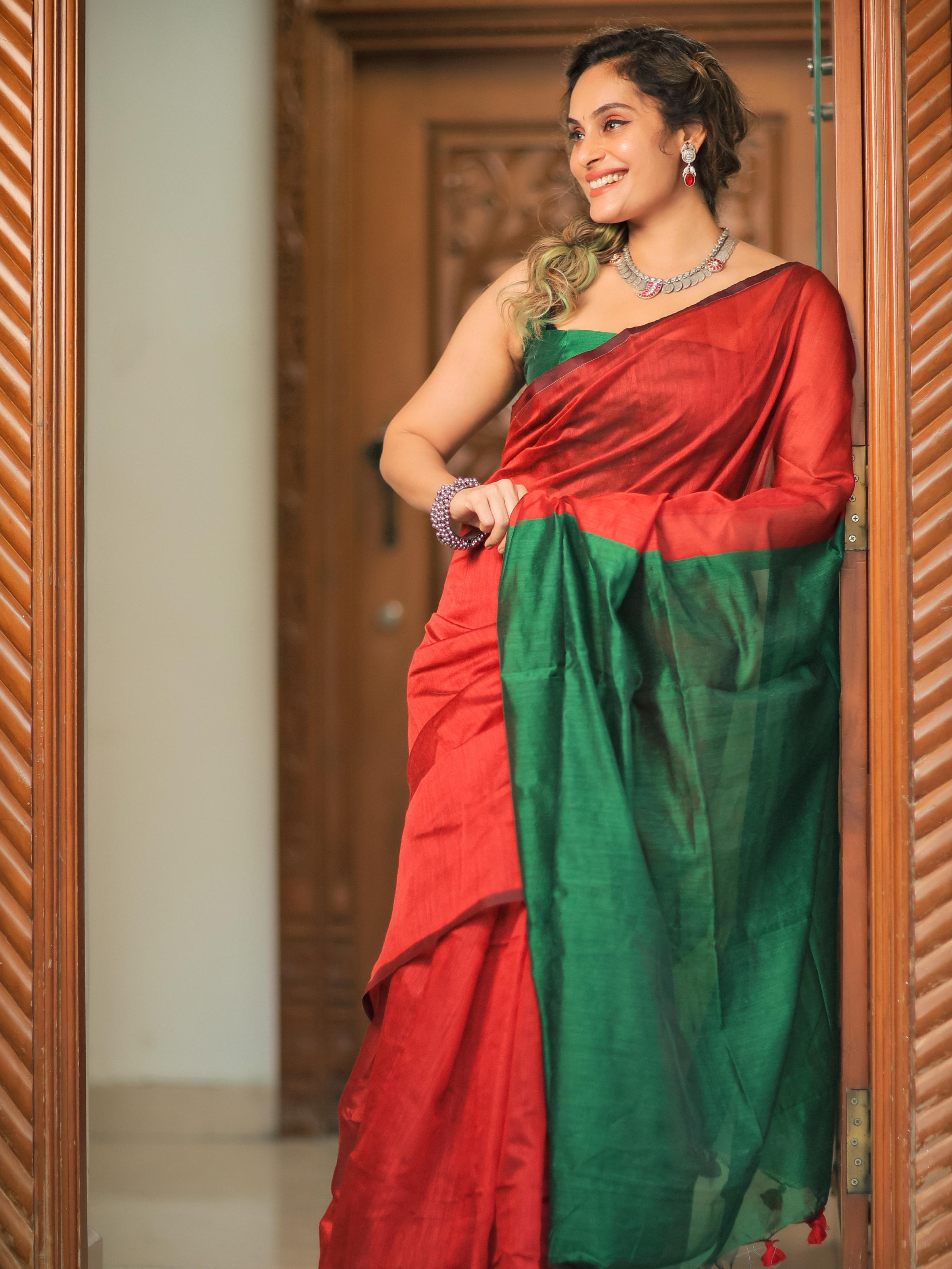 Gulaal (Handwoven Cotton And Silk Weaving Saree + Unstitched Blouse Piece)