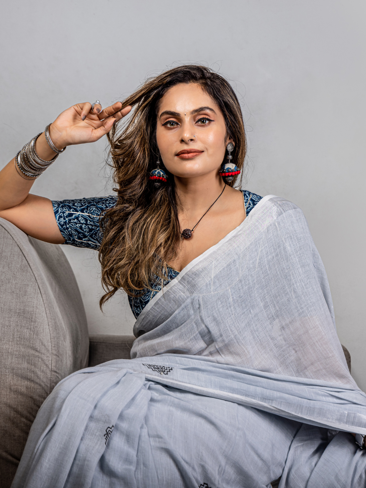 Pearled Burfis (Soft Linen Saree)