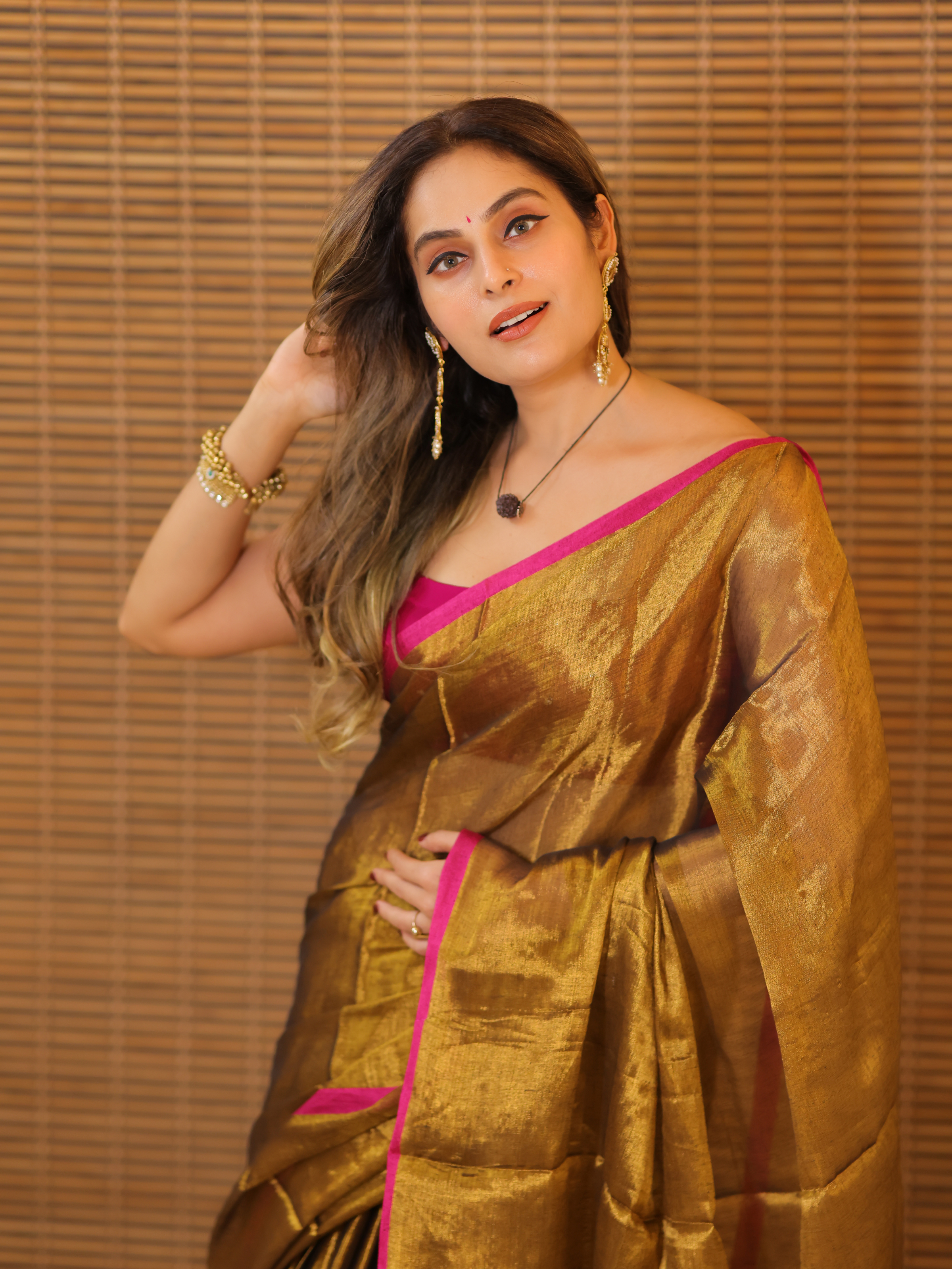 Swarna Rekha (Tissue Mul Saree)