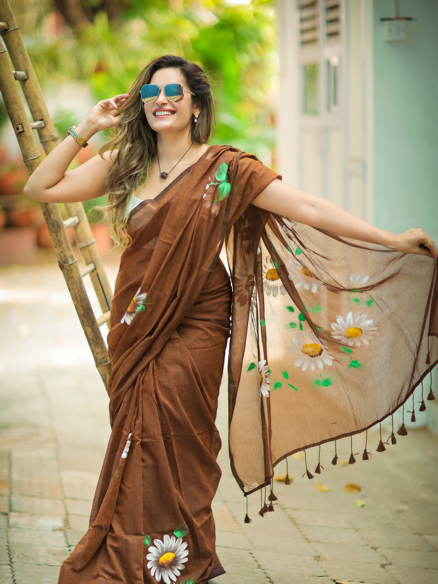 Cocoa Daisy (Pure Mul Cotton Saree)