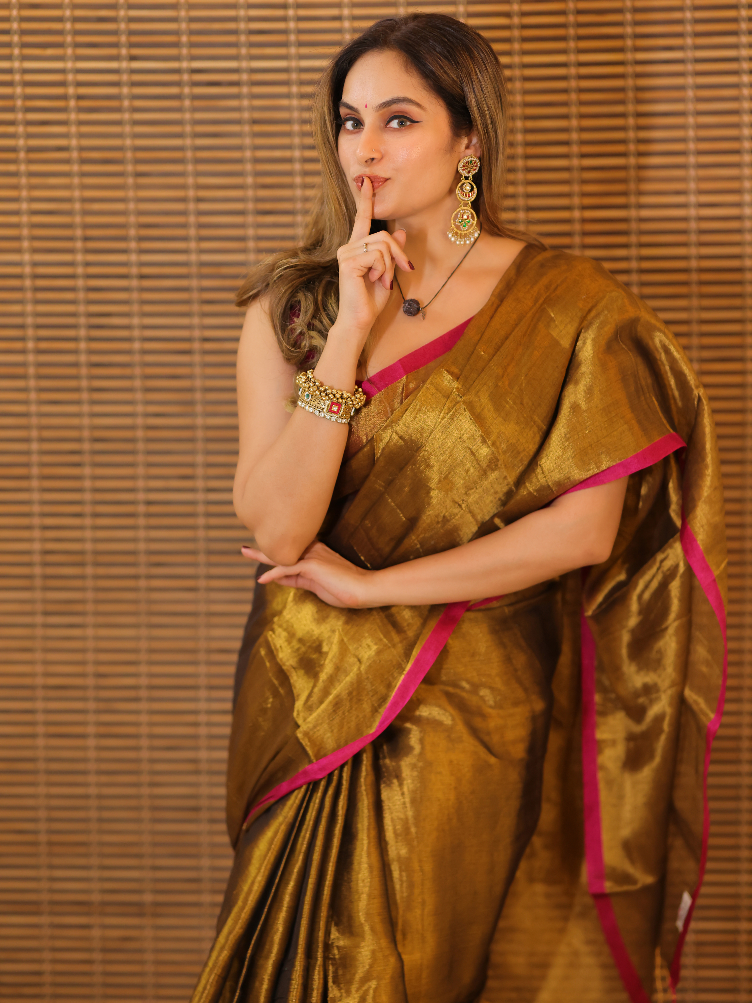 Swarna Rekha (Tissue Mul Saree)