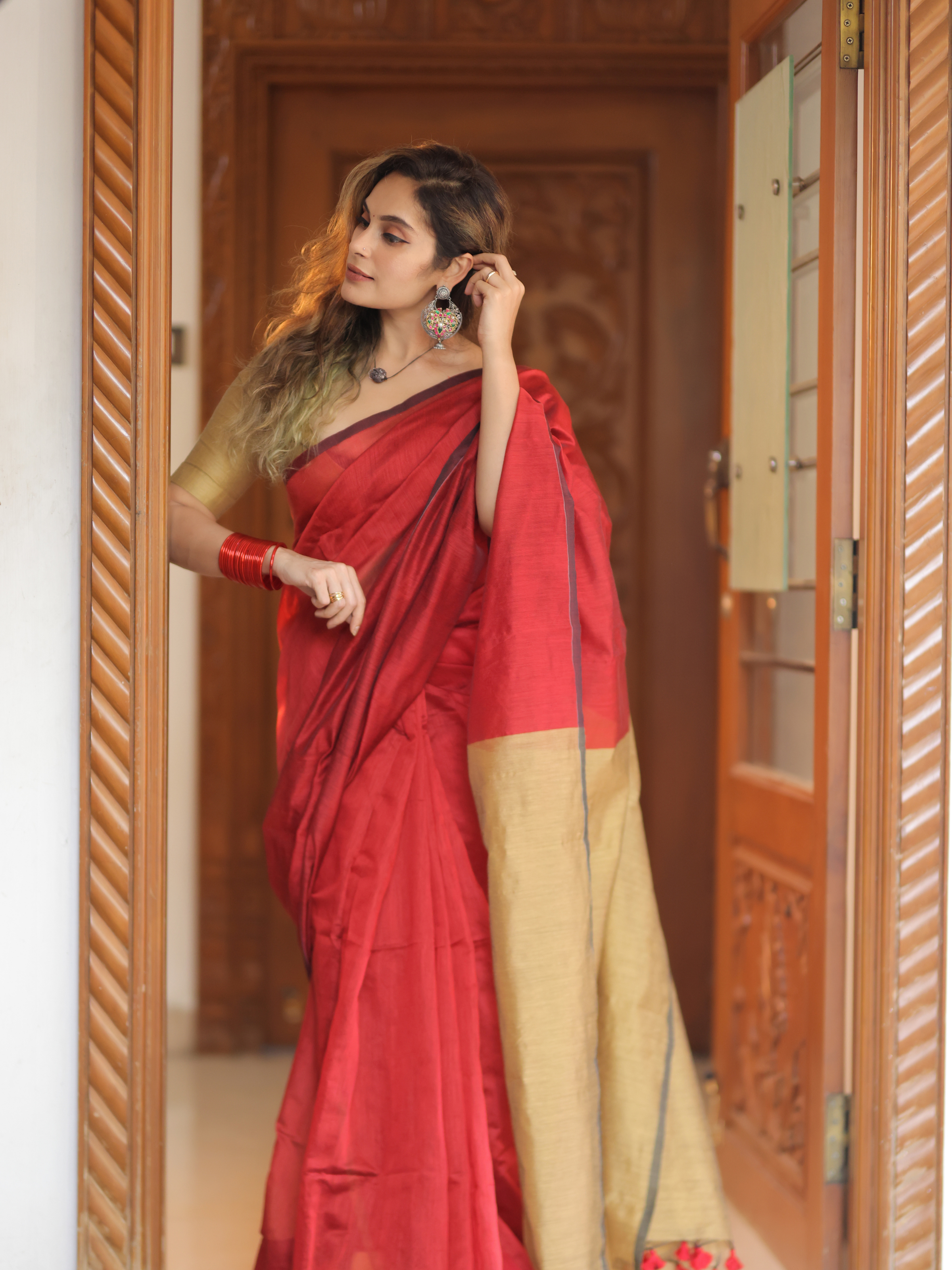 Rasika (Handwoven Cotton And Silk Weaving Saree + Unstitched Blouse Piece)