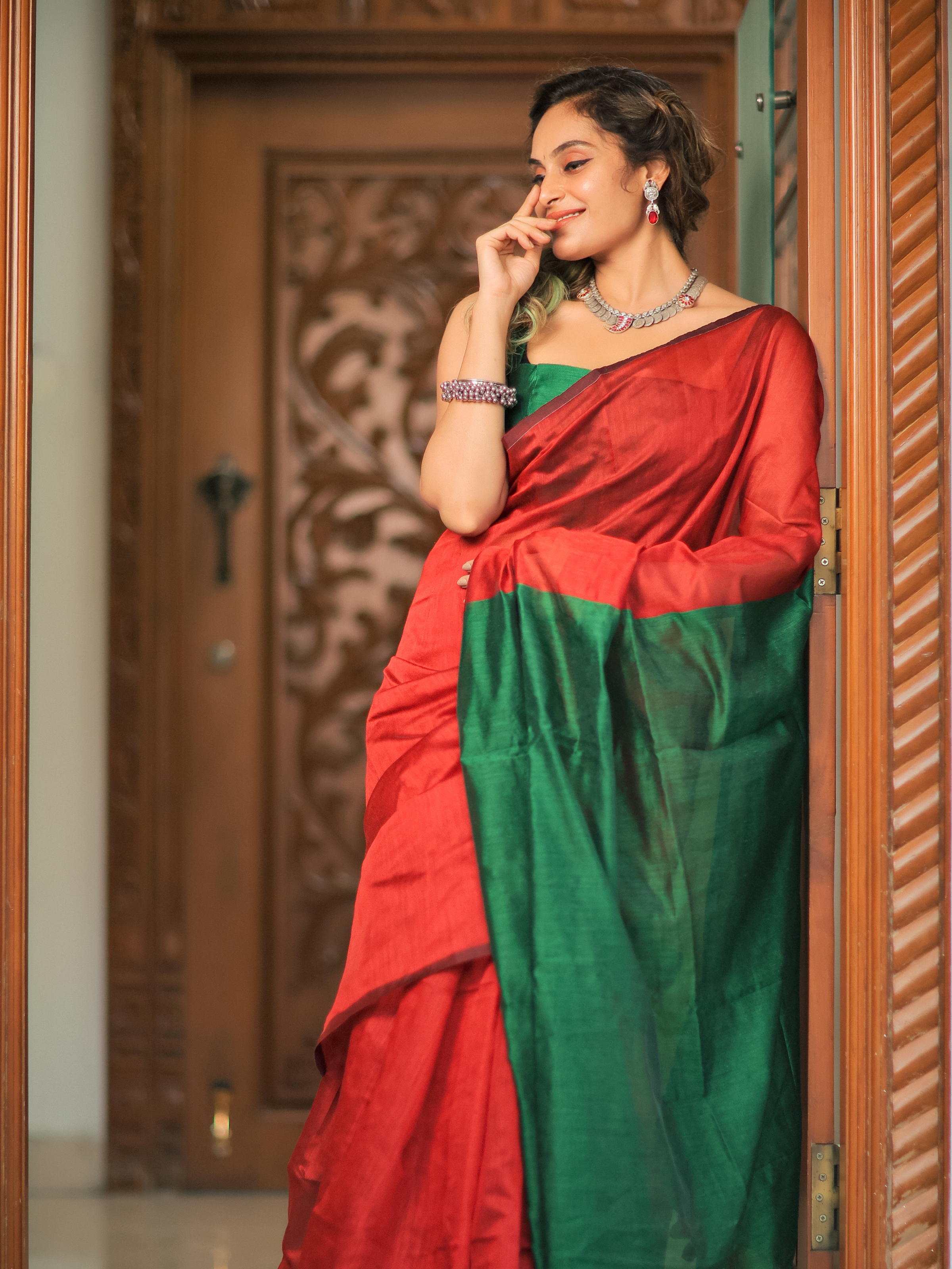 Gulaal (Handwoven Cotton And Silk Weaving Saree + Unstitched Blouse Piece)