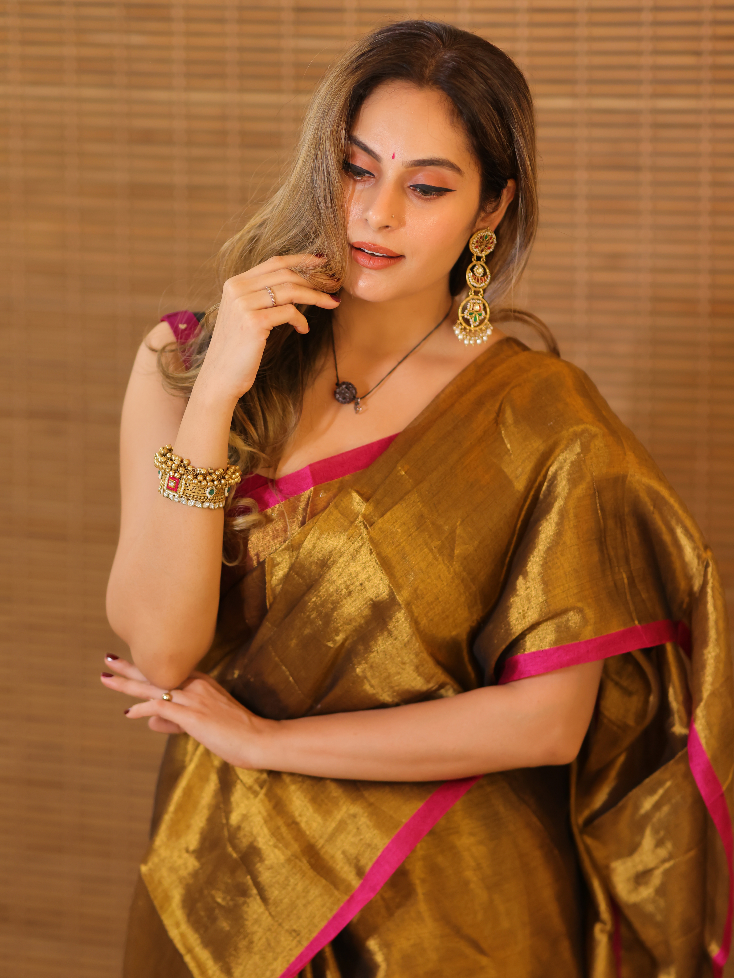 Swarna Rekha (Tissue Mul Saree)