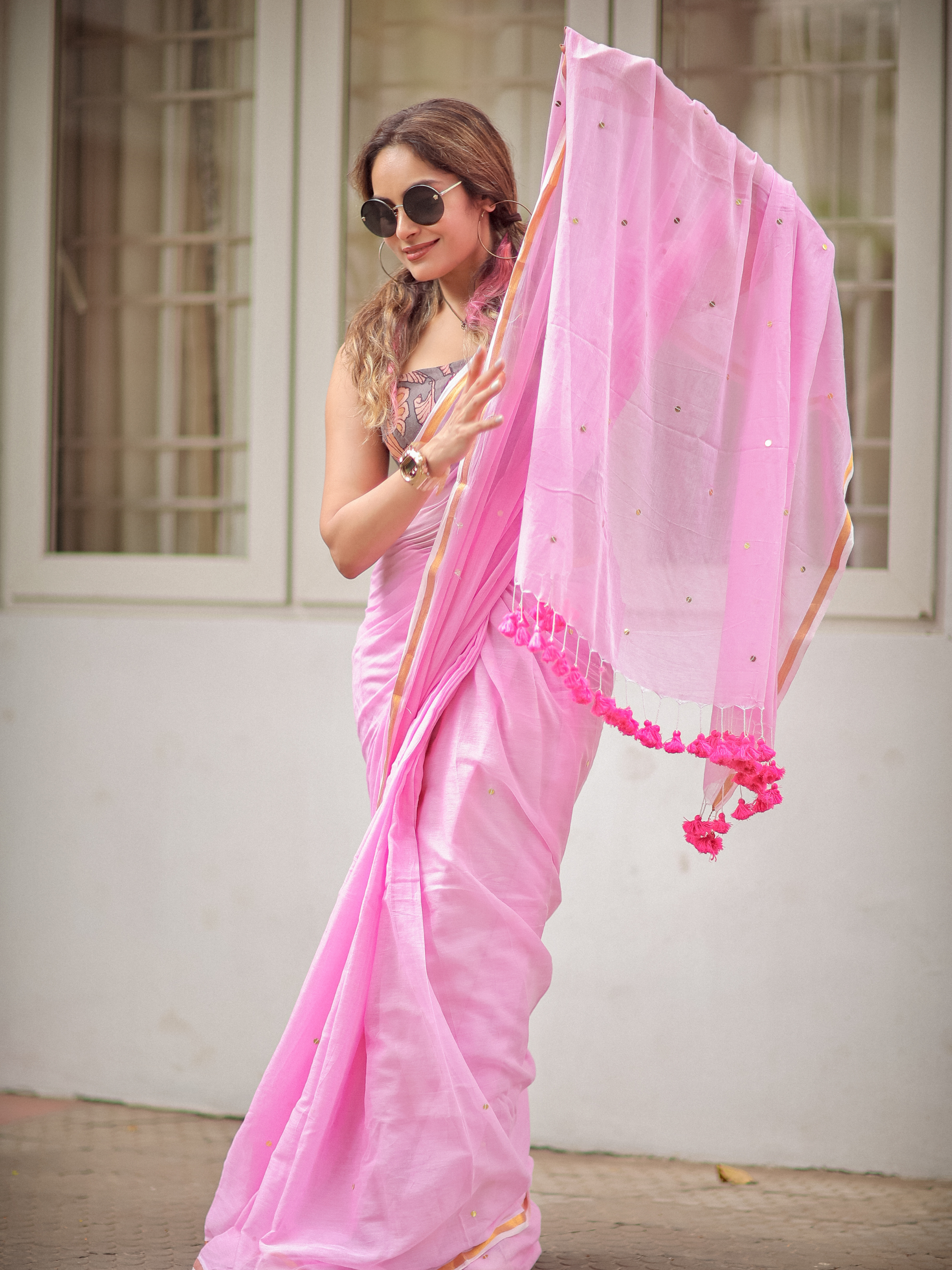 Swan's Grace (Pure Mul Cotton Saree)