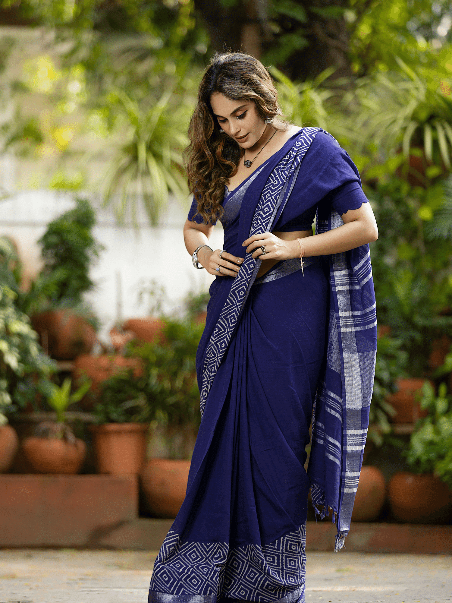 Shree DesignsNX Badami Fancy Cotton Silk Jacquard Saree, 5.5 m (separate  blouse piece) at Rs 579/piece in Surat