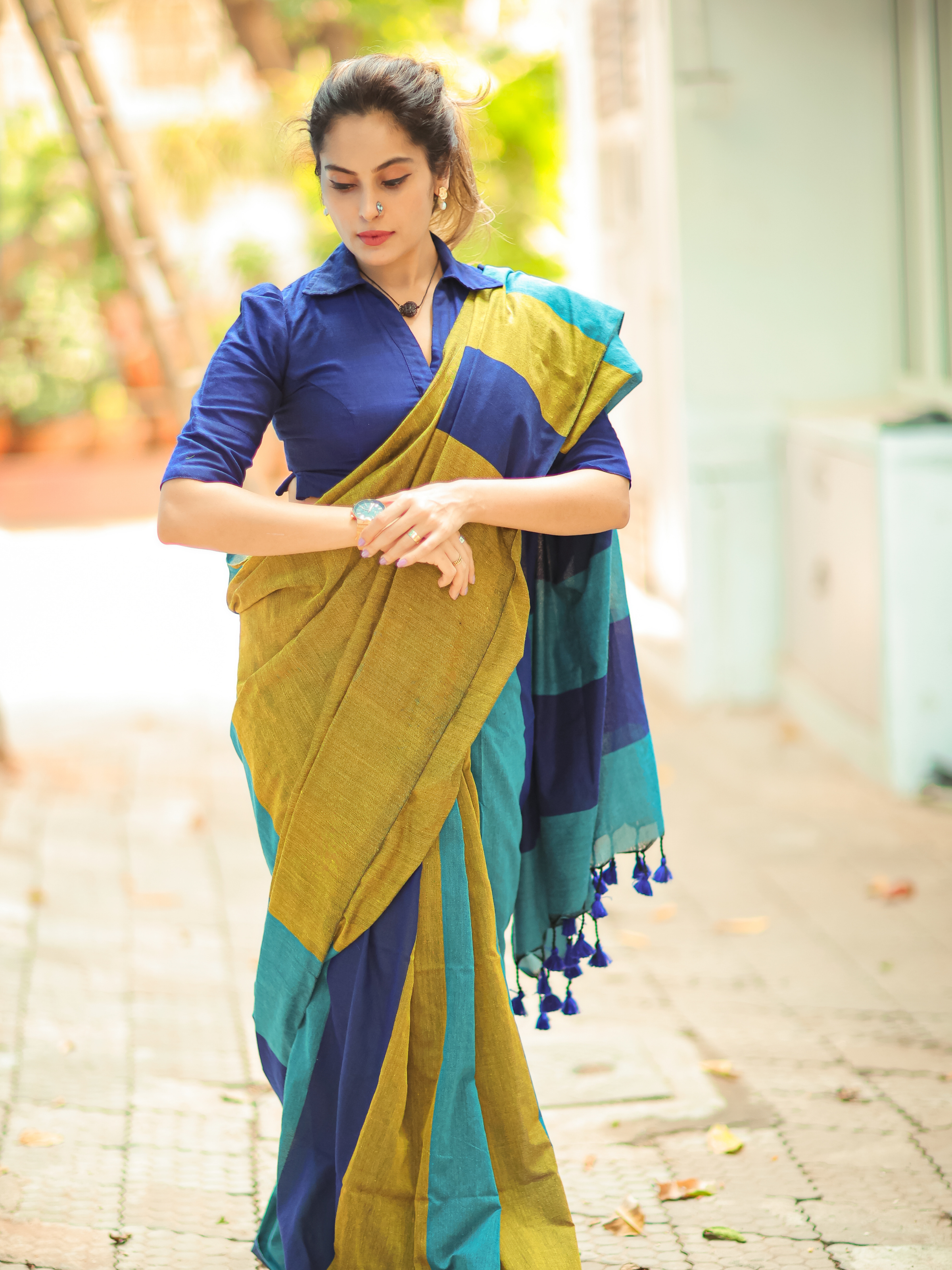 Neel Negotiations (Pure Cotton Saree)