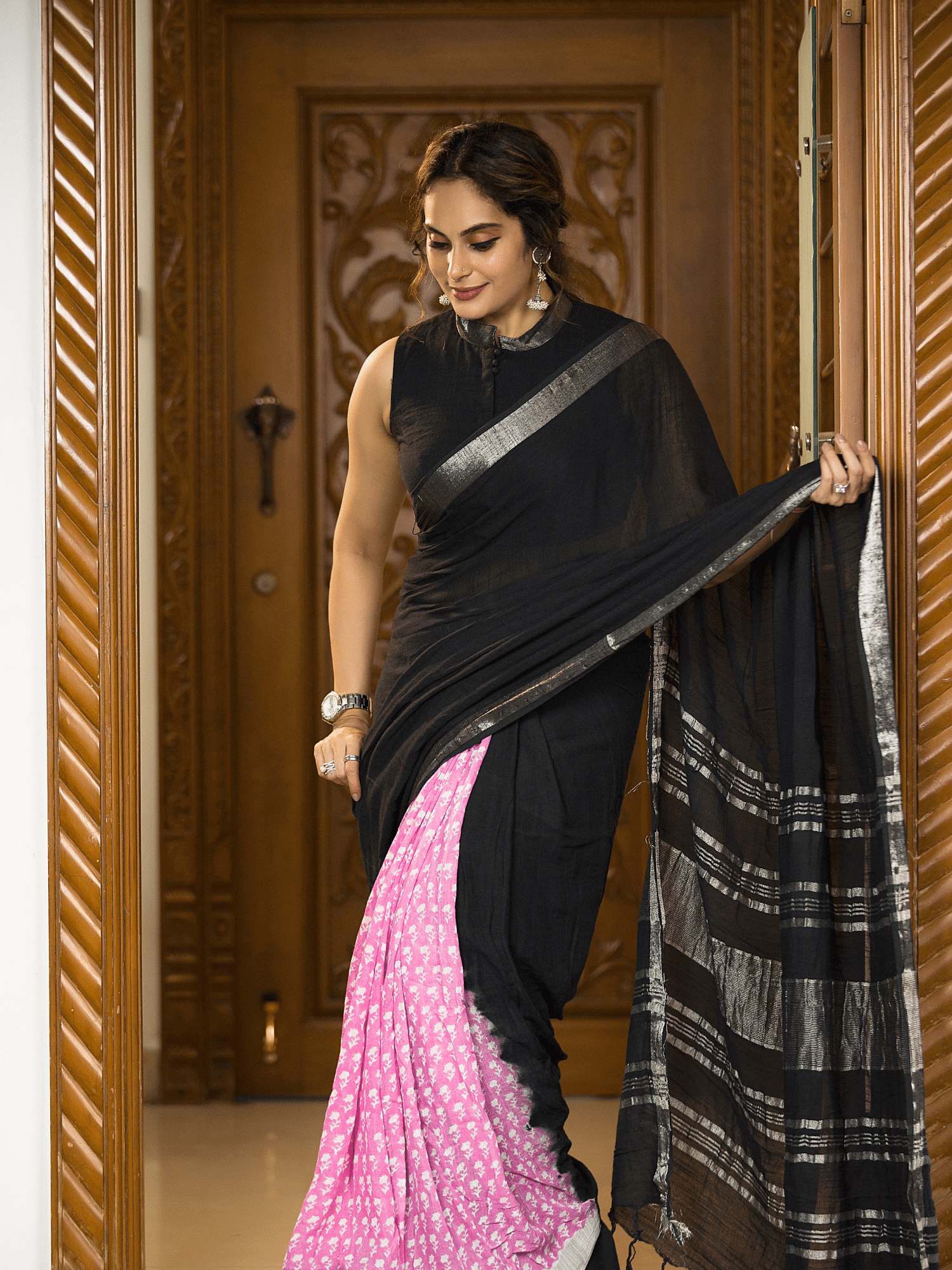 Rose Kishmish (Saree + Unstitched Blouse Piece)