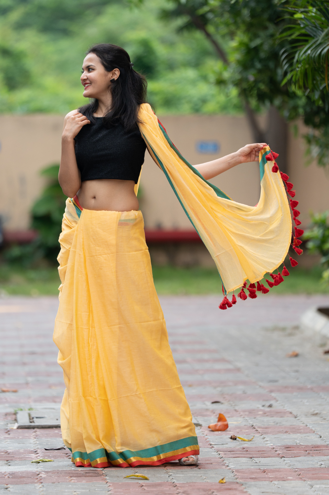 Manthara (Mul Mul Cotton Saree)