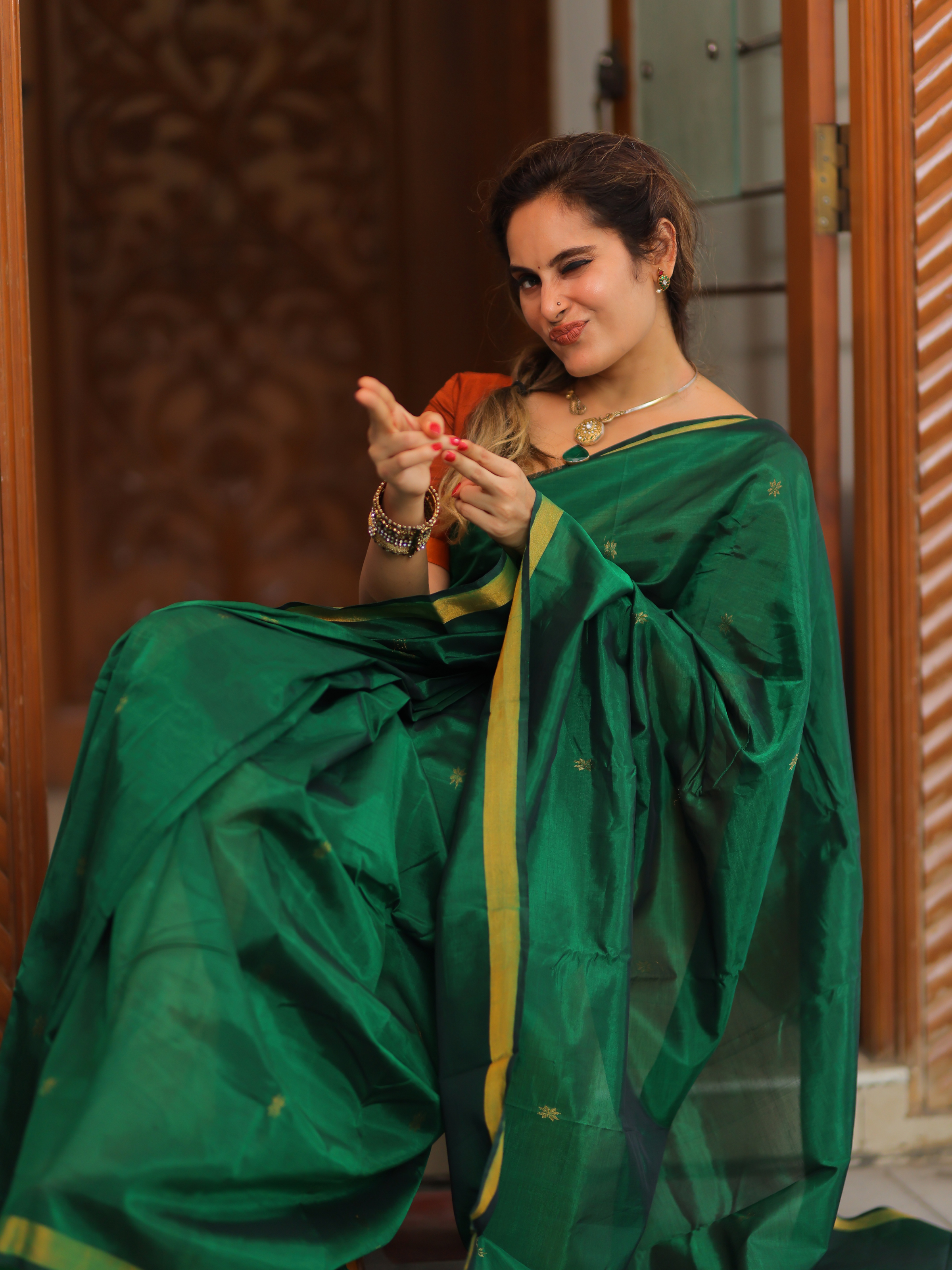 Manikarnika (Pure Pattu Saree Handwoven)