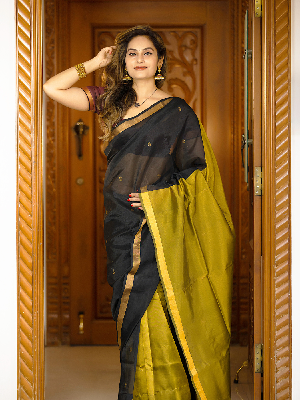 Tarini ( Pure Pattu Saree Handwoven + Blouse Piece)