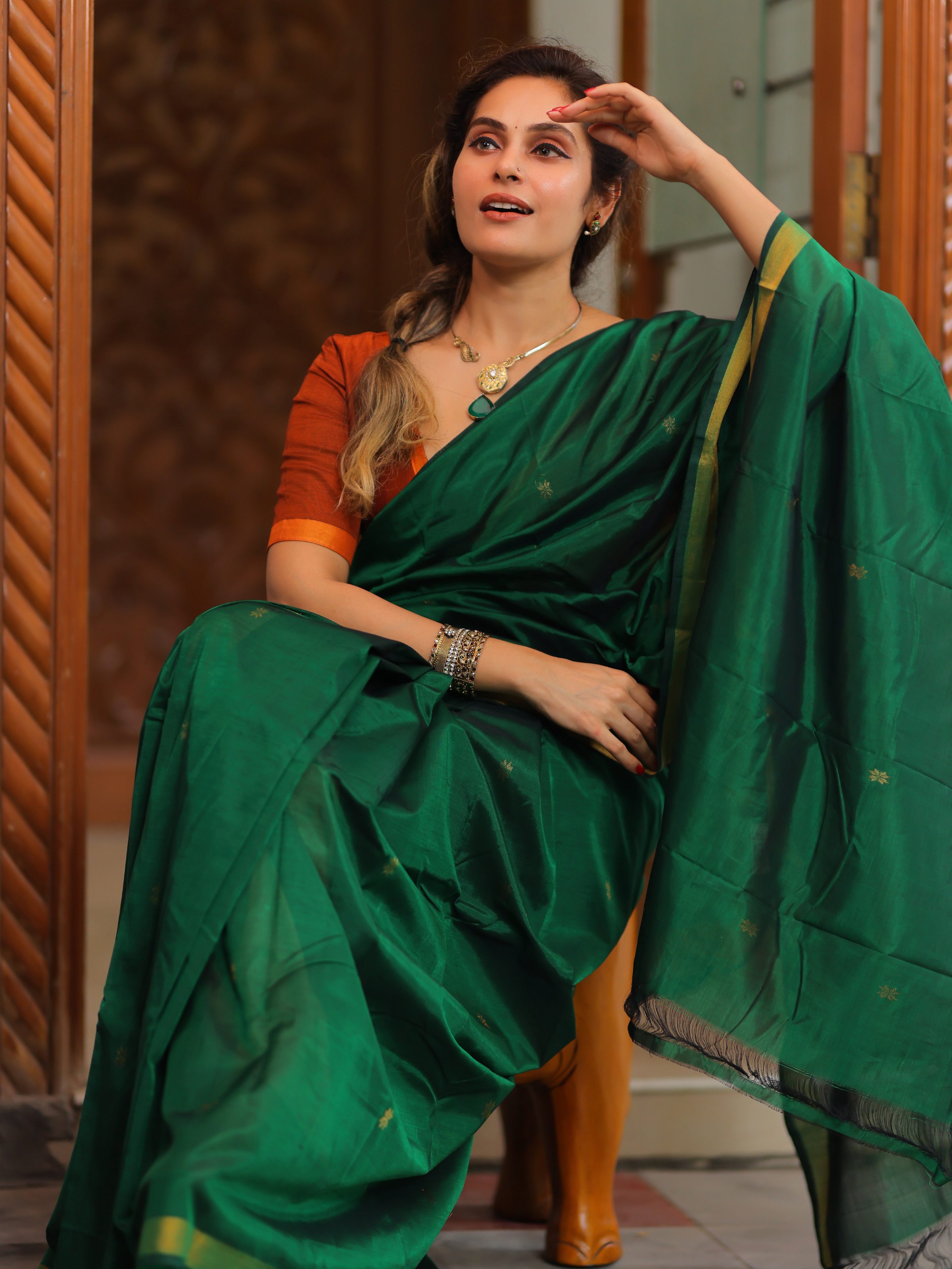 Manikarnika (Pure Pattu Saree Handwoven)