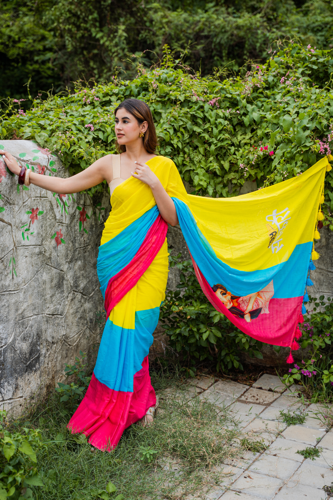 Gola Glow Pop (Mul Cotton Saree)
