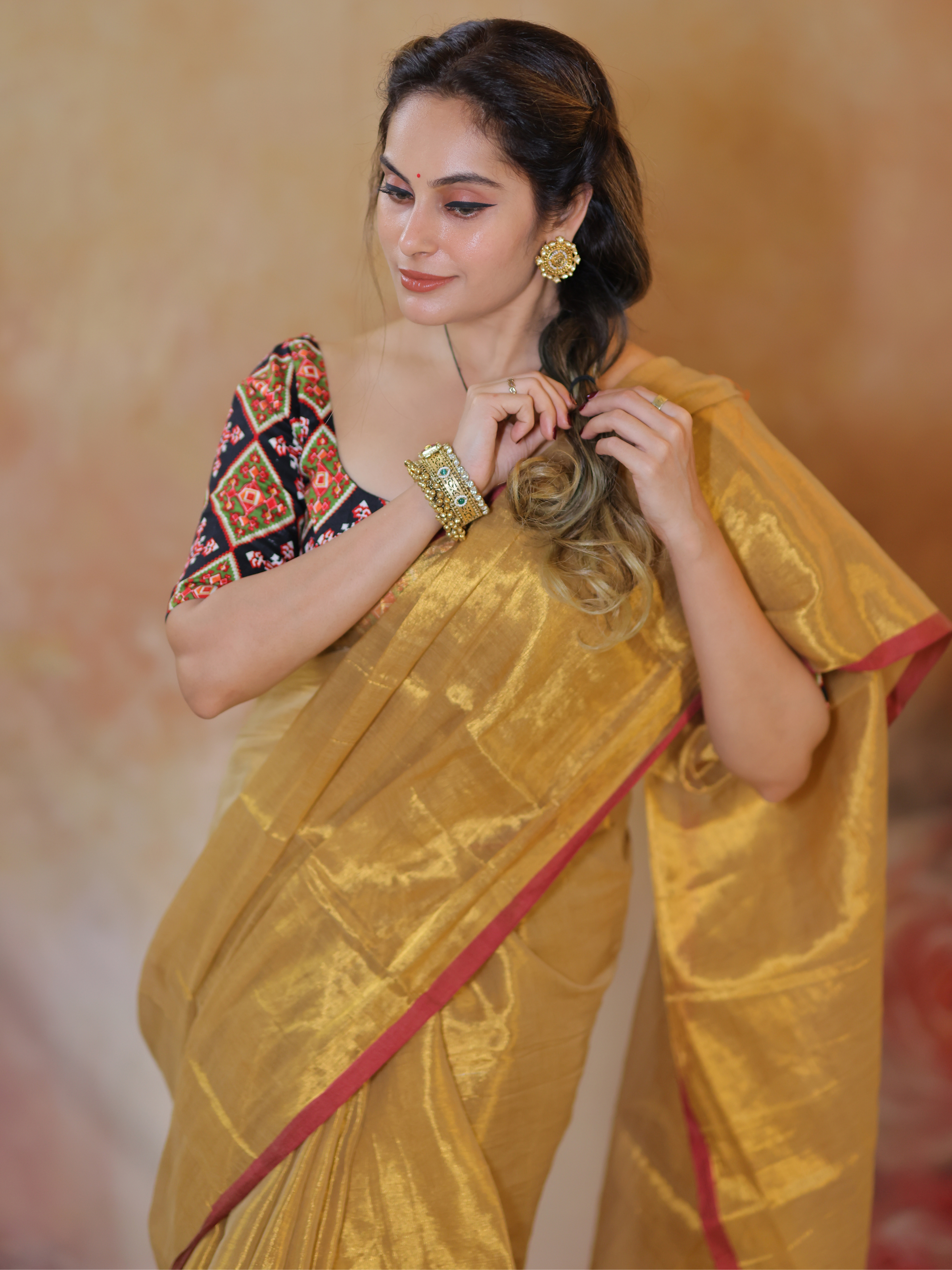 Swarna Pankh (Tissue Mul Saree)