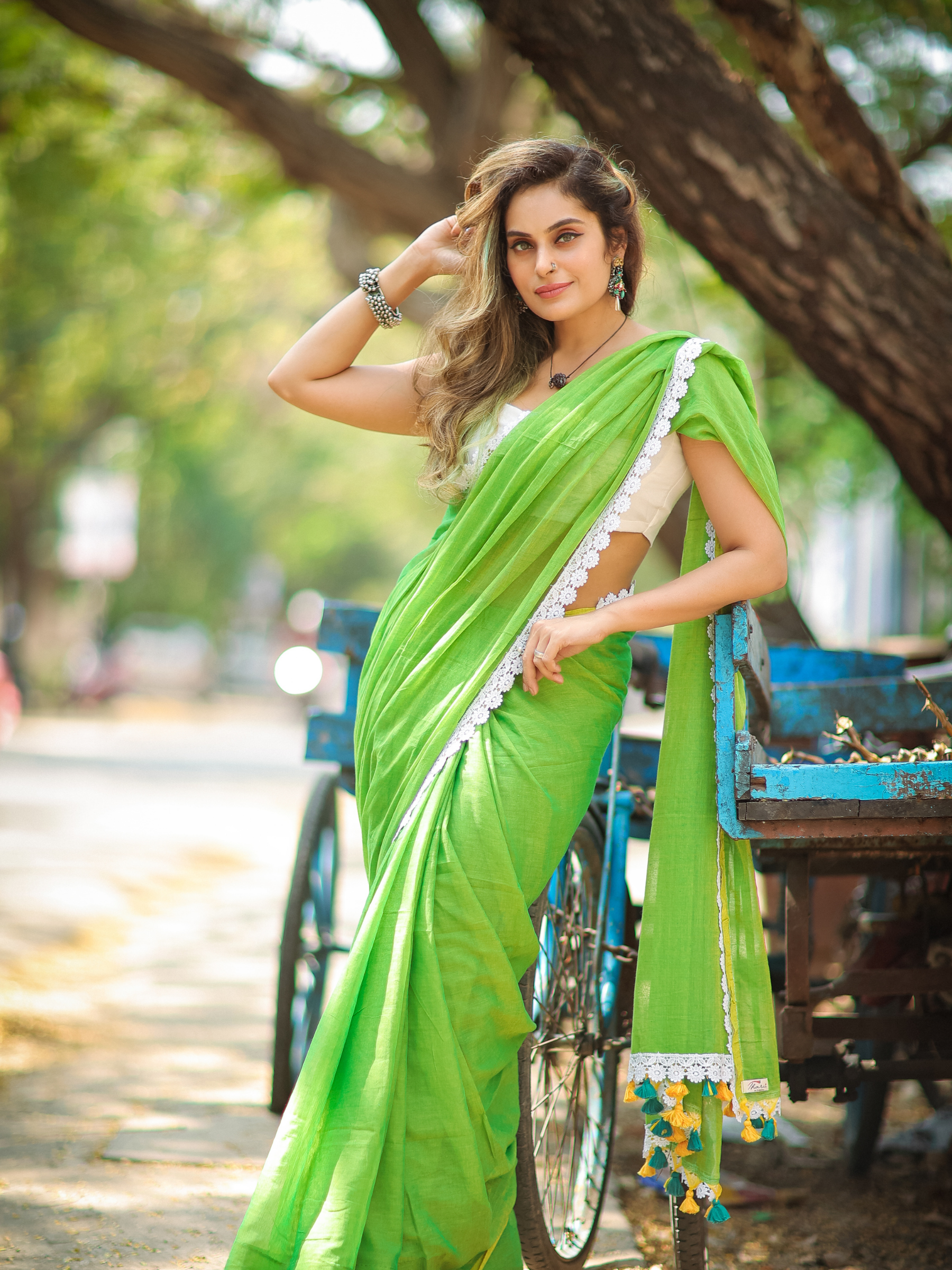 Minty Lace (Pure Mul Cotton Saree + Unstitched Blouse Piece)