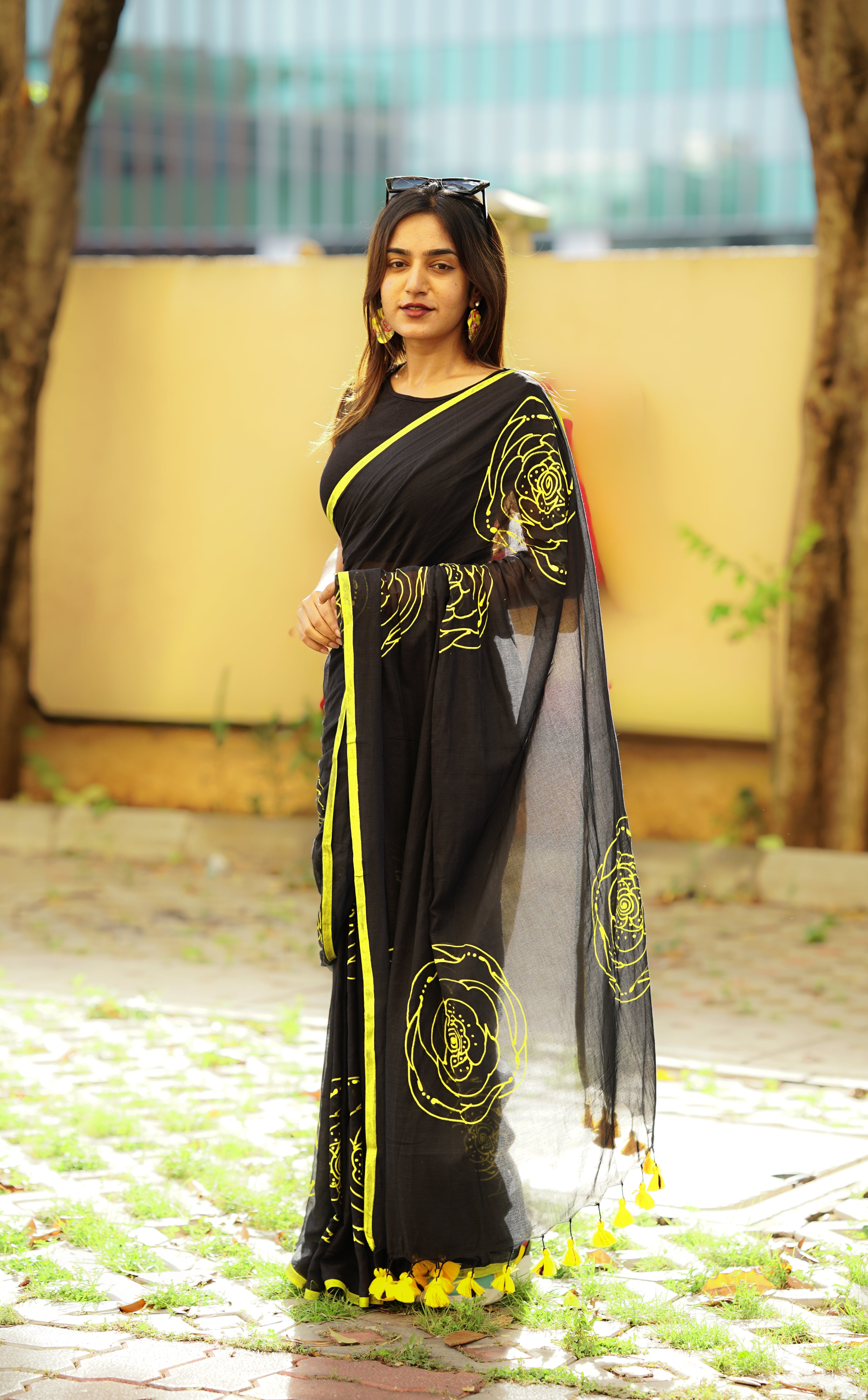 Midnight Neon Bloom (Mul Cotton Saree)