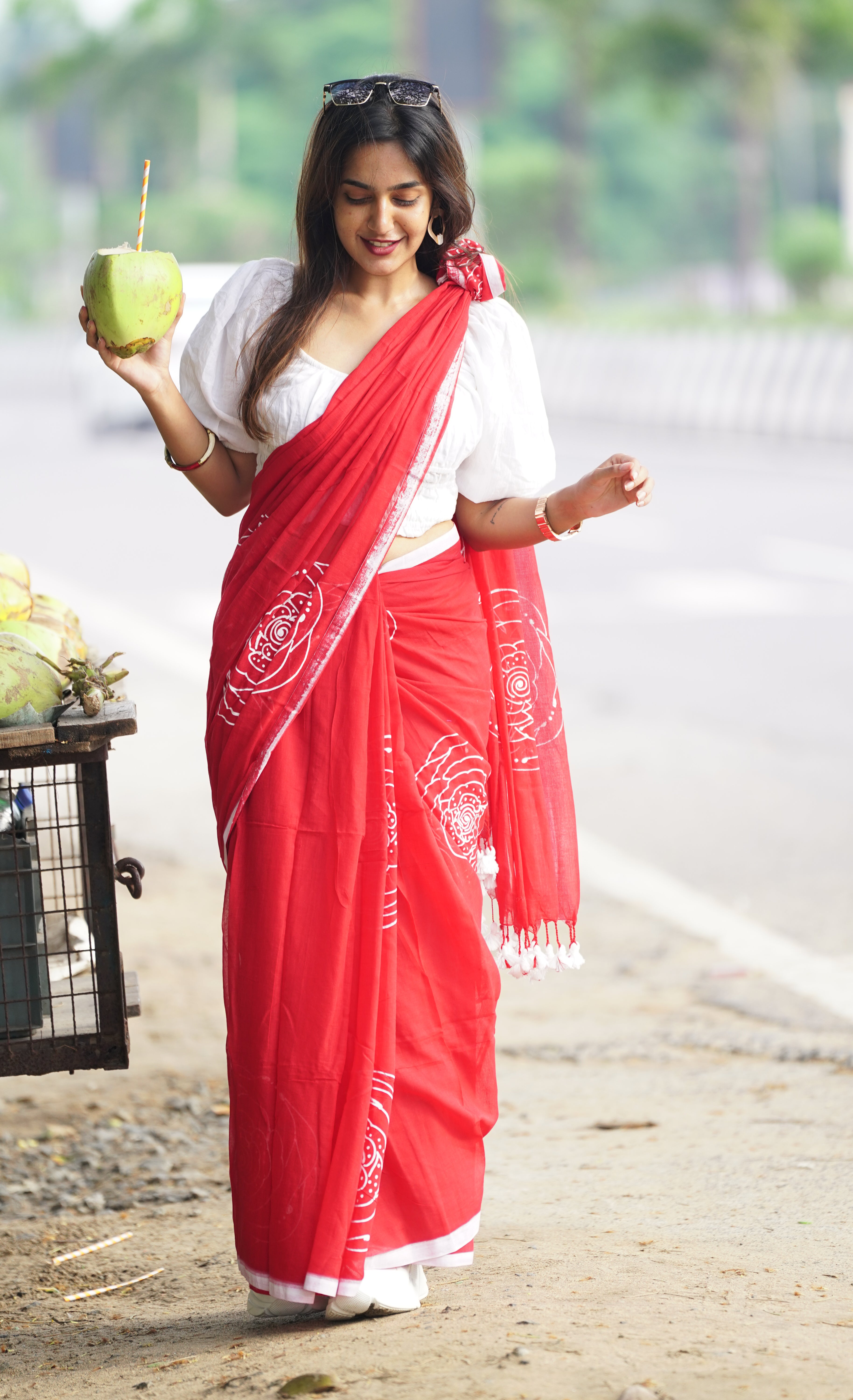 Bold Crimson Bloom (Mul Cotton Saree)