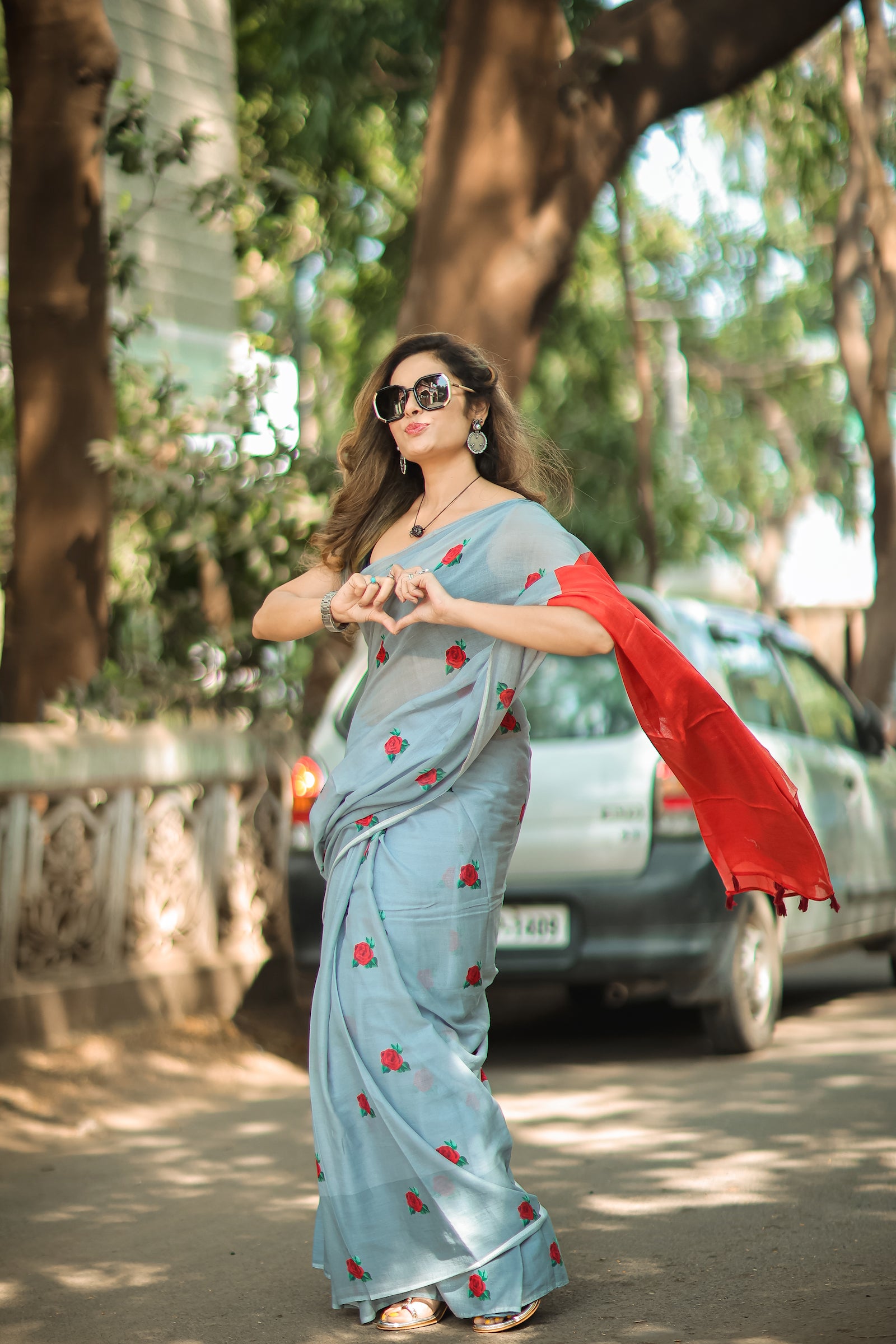 Roja (Handwoven Mulmul Cotton Saree)