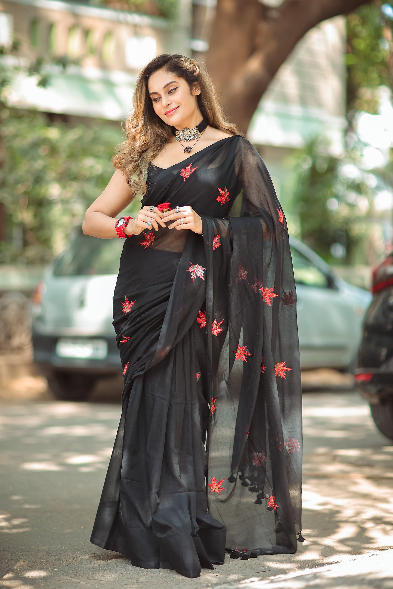 Mohabbatein (Pure Mul Cotton Saree + Unstitched Blouse Piece)