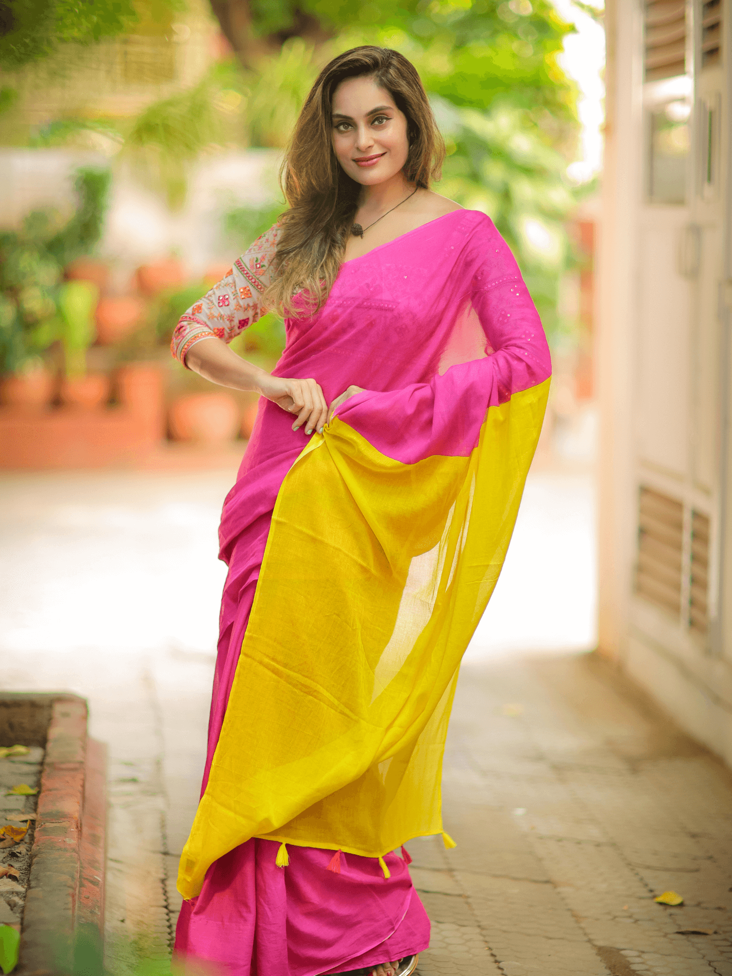 Buy Yellow Saree Cotton Embroidered Floral Metallic Striped With Blouse For  Women by Anantaa by Roohi Online at Aza Fashions.