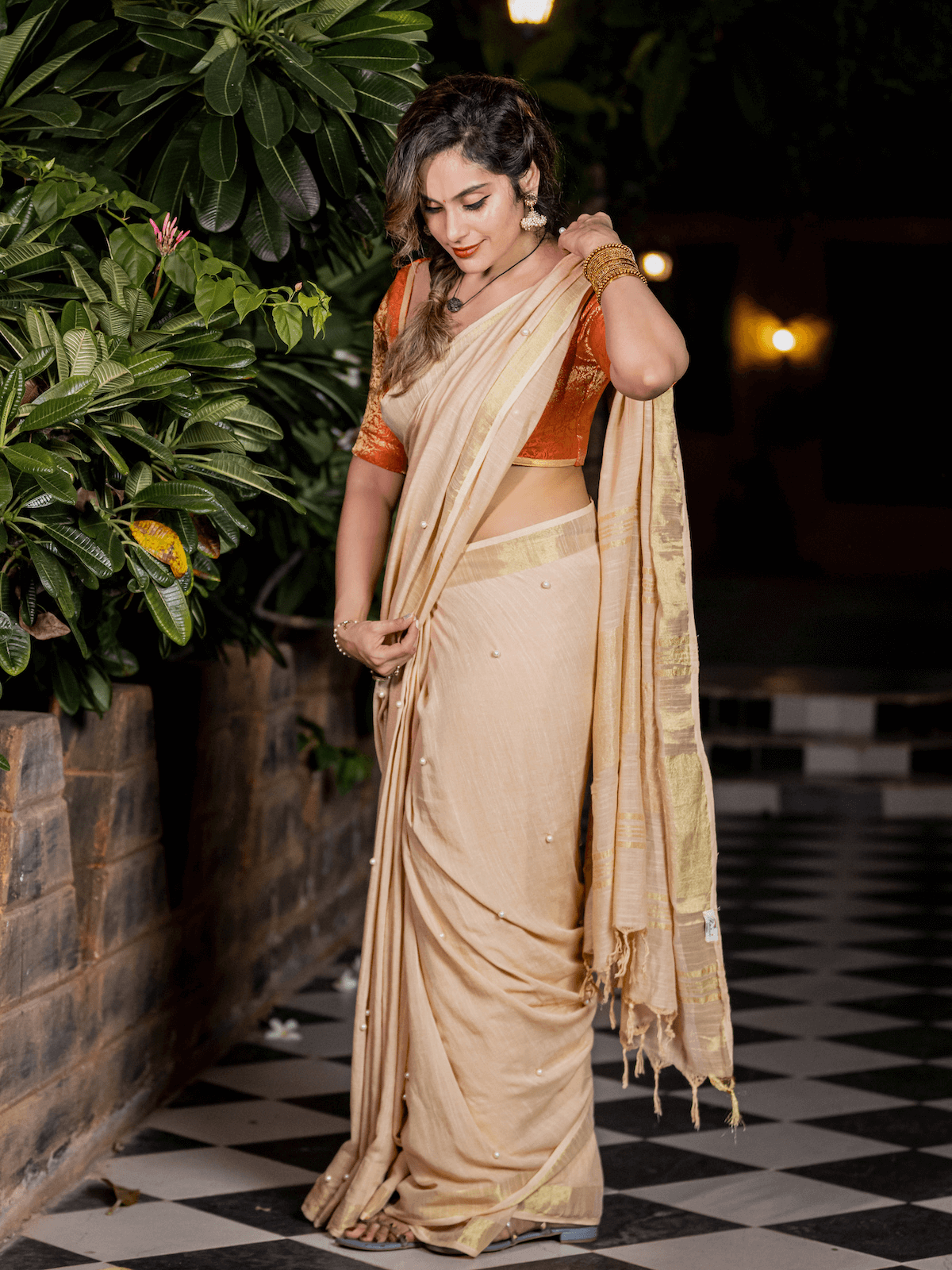 Moti Choor Saree (Pearl Delights)