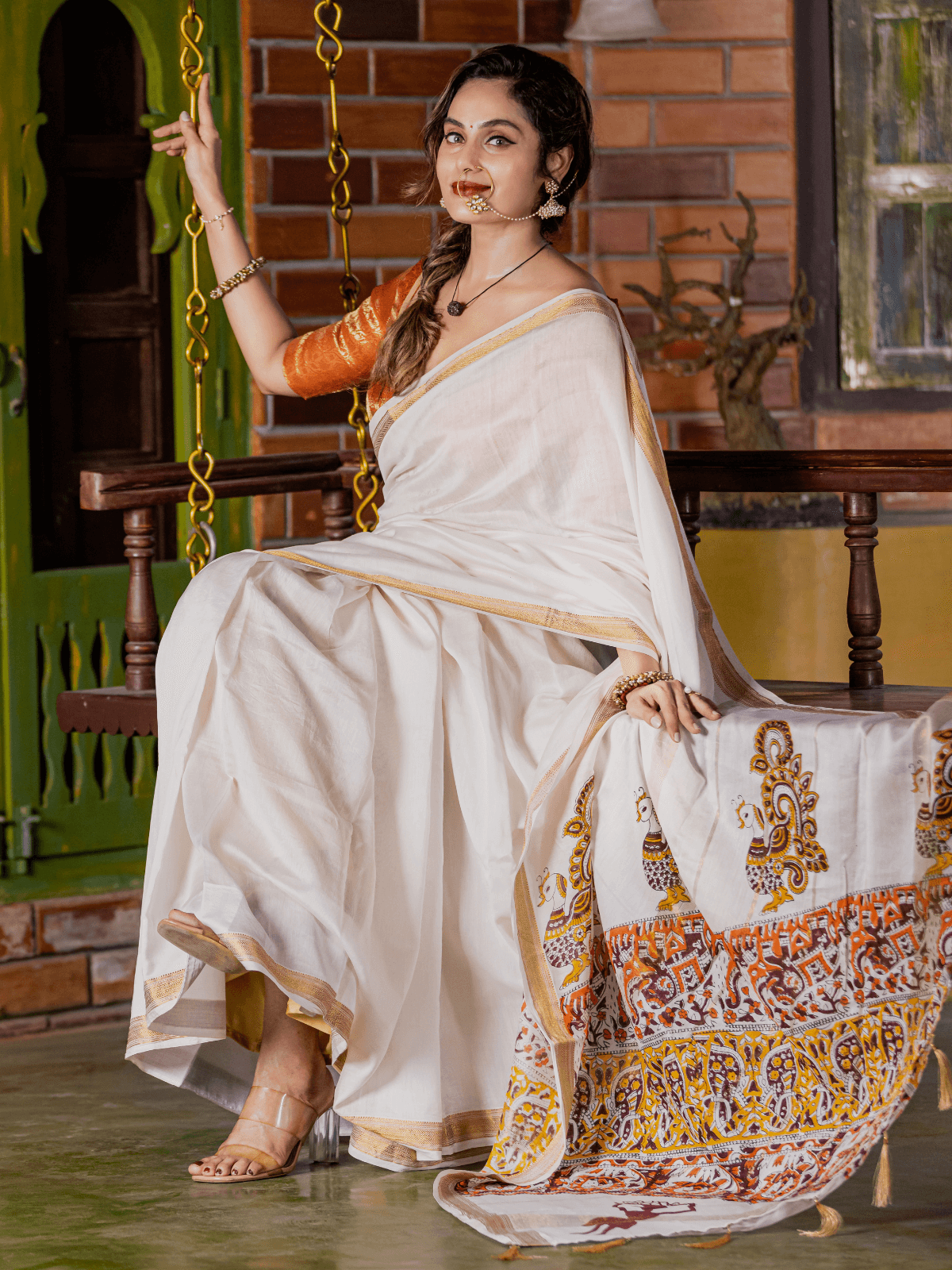 Manjari (Saree + Unstitched Blouse Piece)